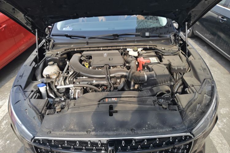 Used Lincoln Z 2025 2.0T Prestige Edition Engine Bay