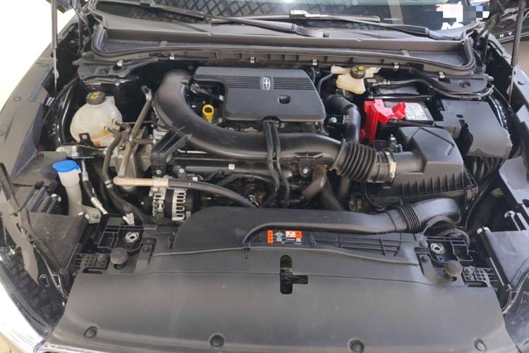 Used Lincoln Z 2025 2.0T Prestige Edition Engine Bay