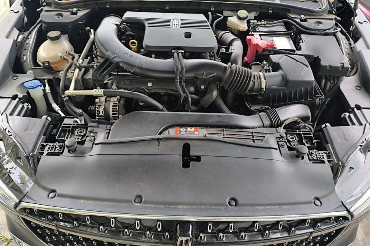 Used Lincoln Z 2025 2.0T Prestige Edition Engine Bay