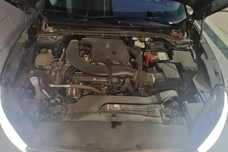 Used Lincoln Z 2025 2.0T Prestige Edition Engine Bay