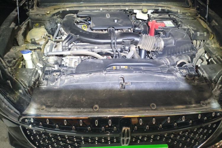 Used Lincoln Z 2025 2.0T Prestige Edition Engine Bay