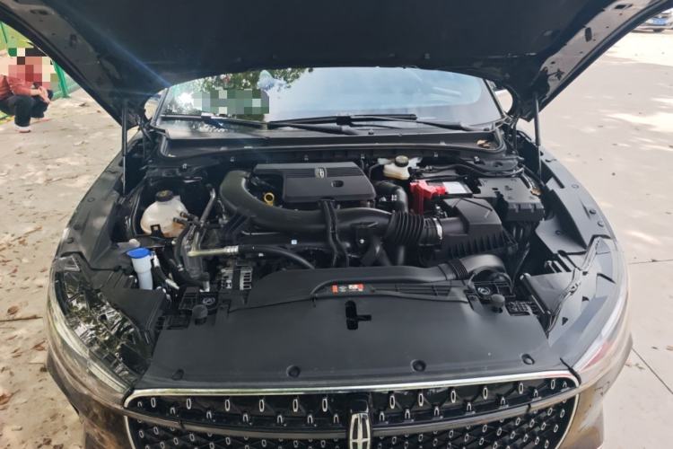 Used Lincoln Z 2025 2.0T Prestige Edition Engine Bay