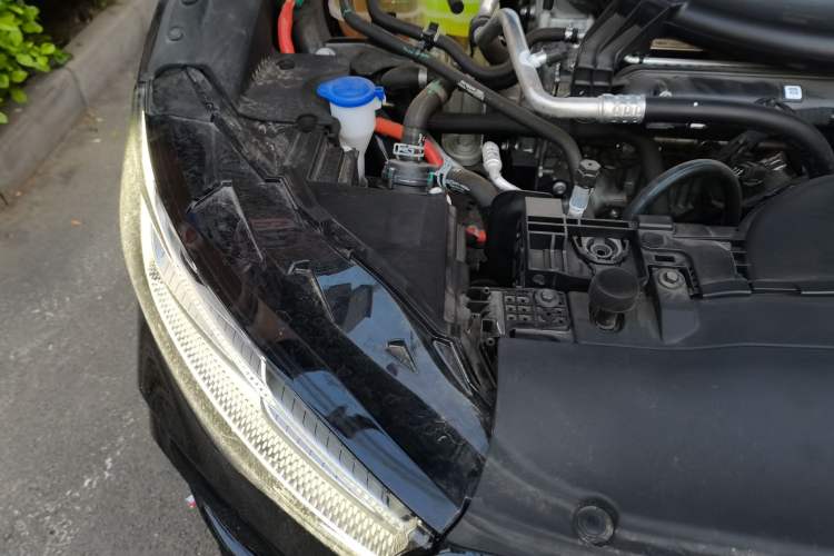 Used Lincoln Z 2025 2.0T Knight Special Edition Engine Bay Right