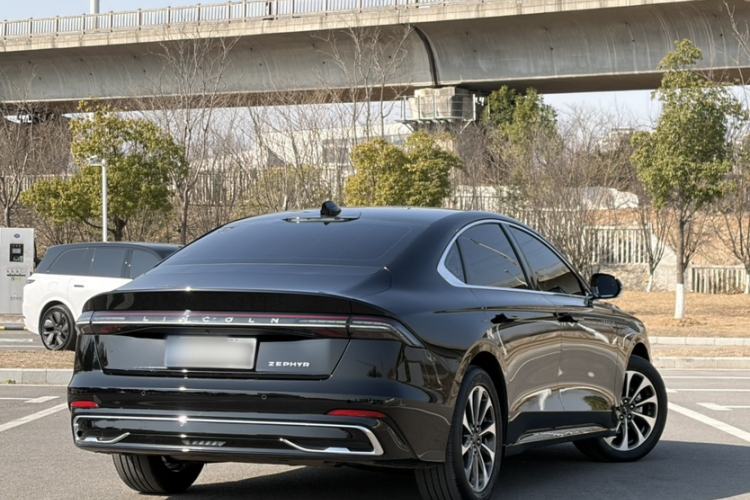 Used Lincoln Z 2025 2.0T Prestige Edition Exterior 2