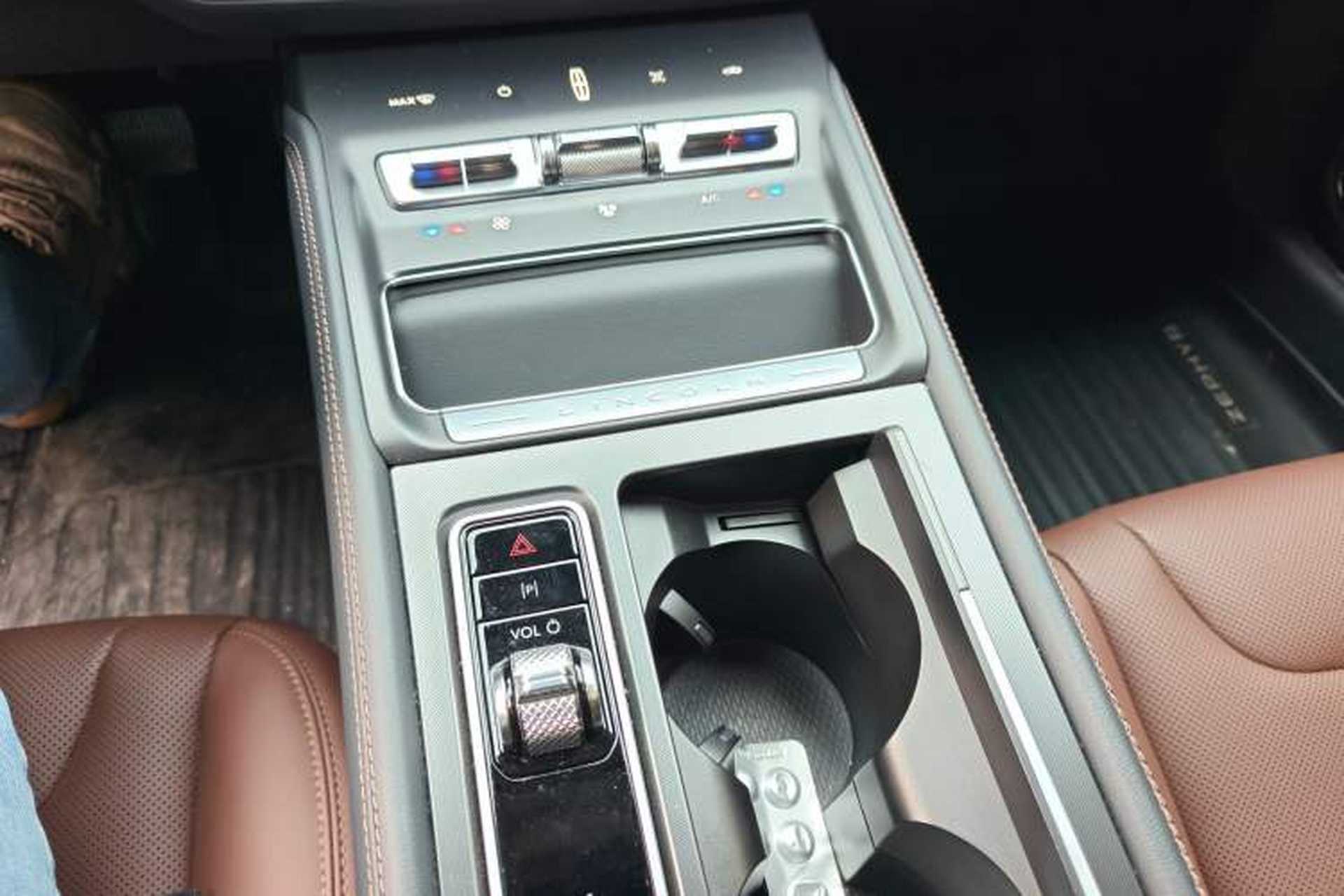 Used Lincoln Z 2025 2.0T Prestige Hybrid Edition Gear Lever