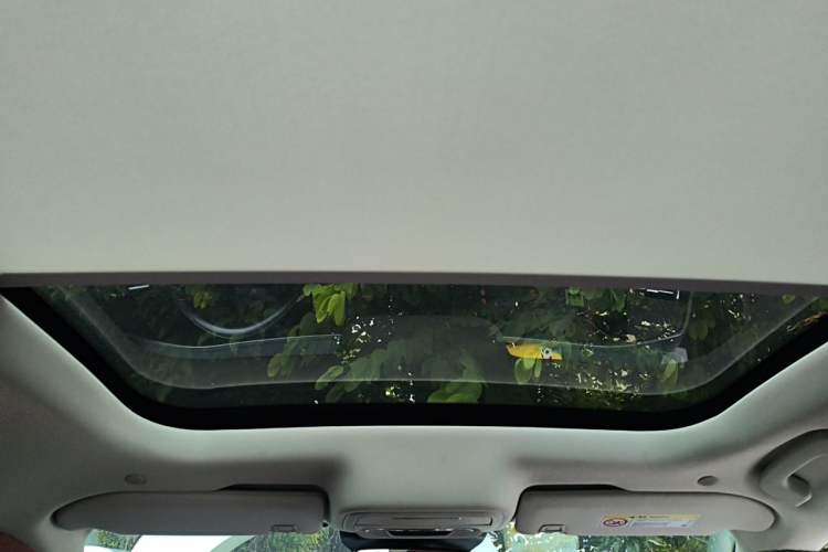 Used Lincoln Z 2025 2.0T Prestige Edition Headliner