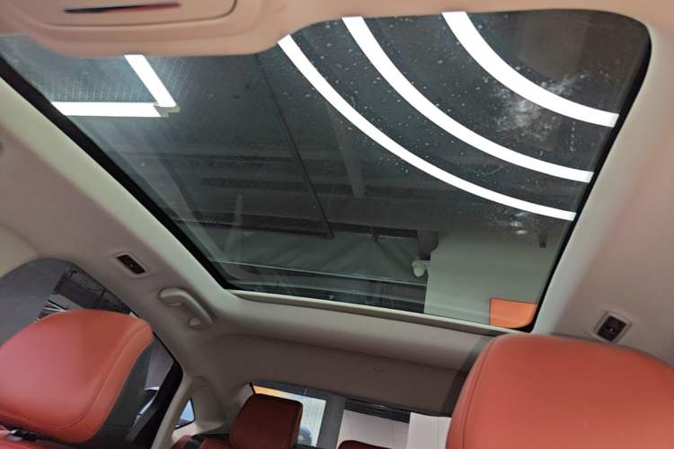 Used Lincoln Z 2025 2.0T Prestige Edition Headliner