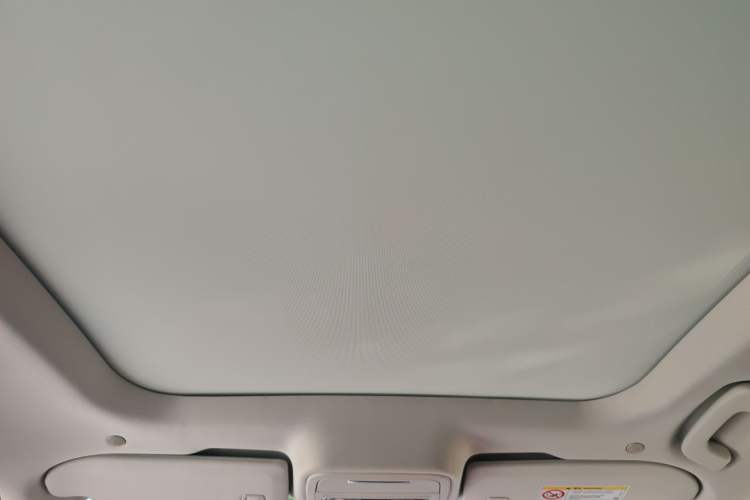 Used Lincoln Z 2025 2.0T Prestige Edition Headliner