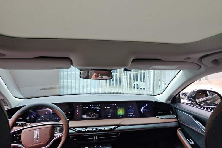 Used Lincoln Z 2025 2.0T Prestige Hybrid Edition Headliner