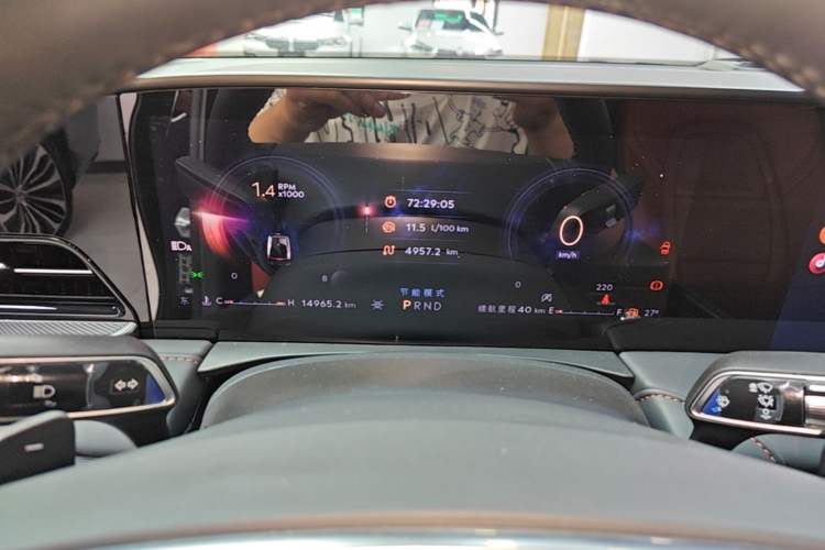 Used Lincoln Z 2025 2.0T Prestige Edition Instrument Cluster