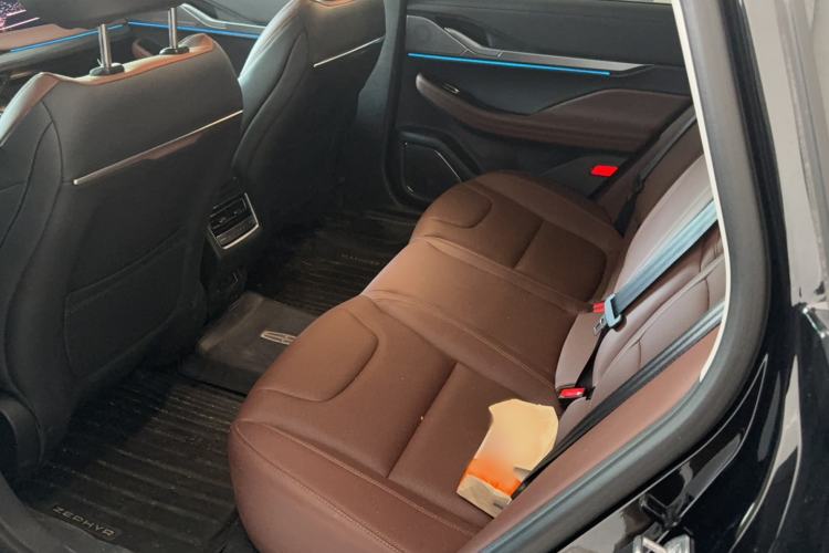 Used Lincoln Z 2025 2.0T Prestige Hybrid Edition Interior 1