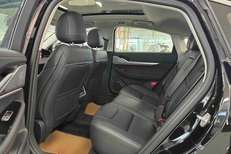 Used Lincoln Z 2025 2.0T Prestige Edition Interior 3