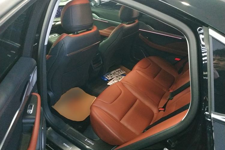Used Lincoln Z 2025 2.0T Prestige Edition Interior 4