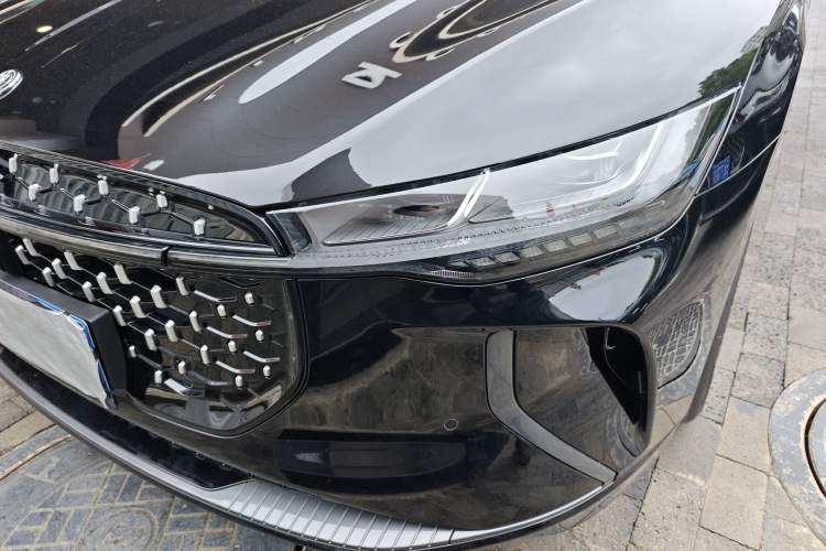 Used Lincoln Z 2025 2.0T Prestige Hybrid Edition Left Front Headlight