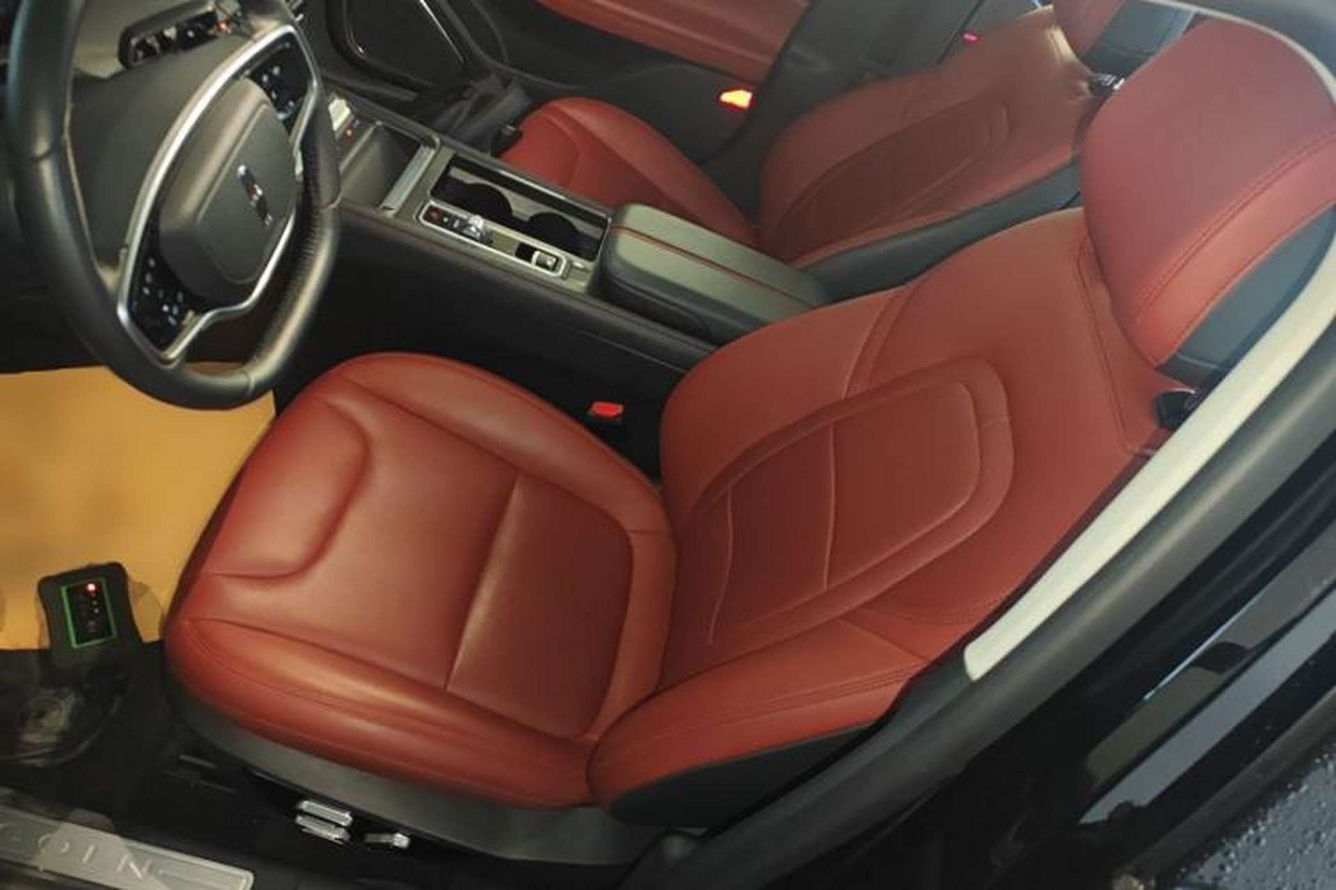 Used Lincoln Z 2025 2.0T Prestige Edition Left Front Seat