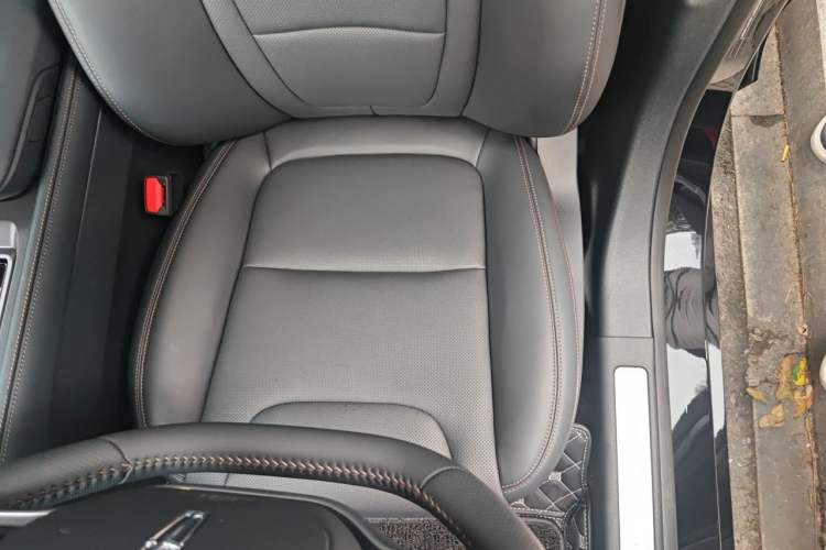 Used Lincoln Z 2025 2.0T Prestige Edition Left Front Seat