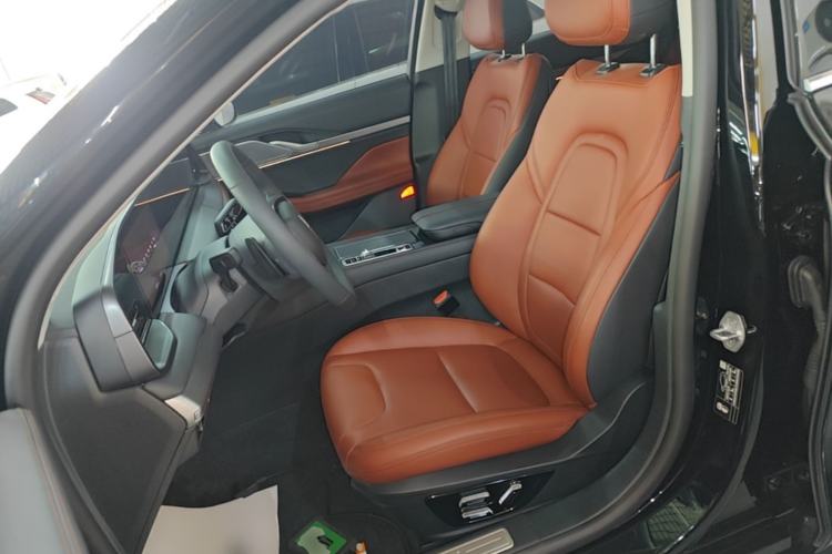 Used Lincoln Z 2025 2.0T Prestige Edition Left Front Seat