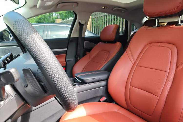Used Lincoln Z 2025 2.0T Luxury Edition Left Front Seat