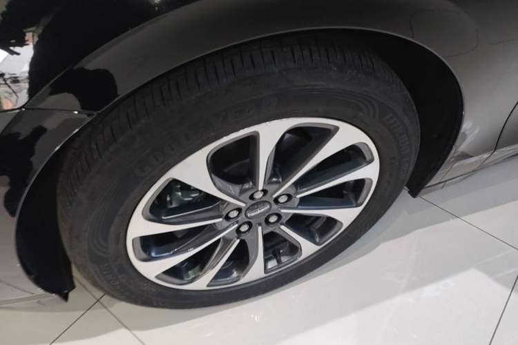 Used Lincoln Z 2025 2.0T Prestige Edition Left Front Wheel Hub