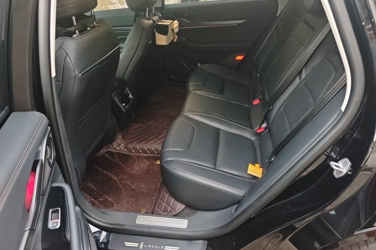 Used Lincoln Z 2025 2.0T Luxury Edition Left Rear Seat