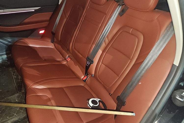 Used Lincoln Z 2025 2.0T Prestige Edition Left Rear Seat