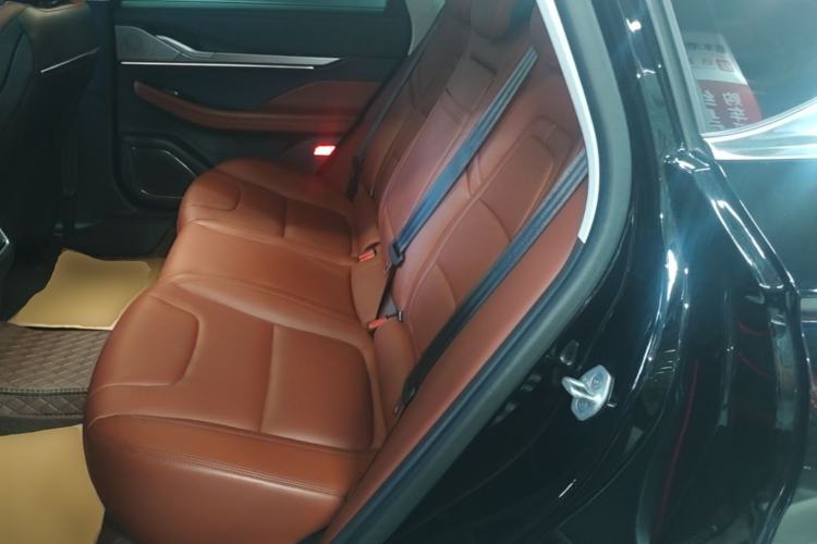 Used Lincoln Z 2025 2.0T Prestige Edition Left Rear Seat