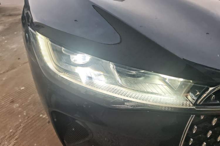 Used Lincoln Z 2025 2.0T Luxury Edition Right Front Headlight