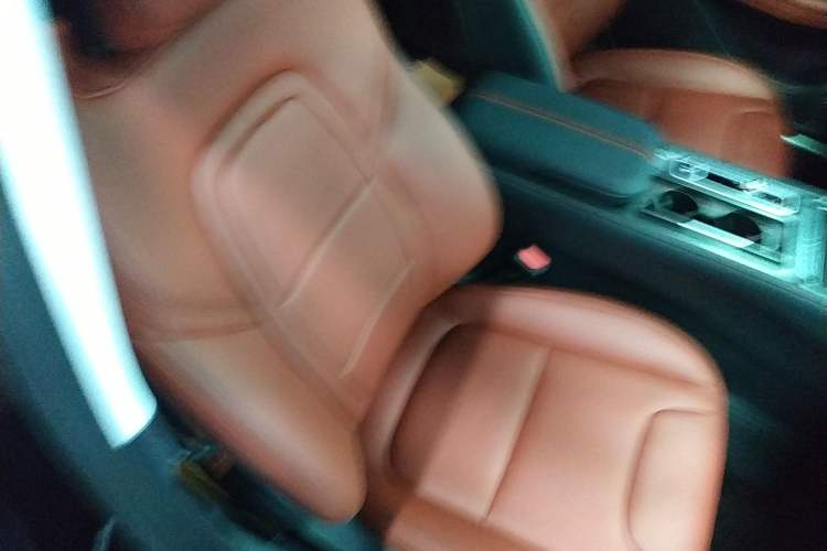 Used Lincoln Z 2025 2.0T Prestige Edition Right Front Seat