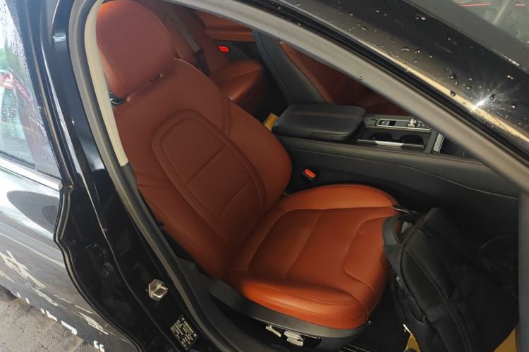 Used Lincoln Z 2025 2.0T Prestige Edition Right Front Seat