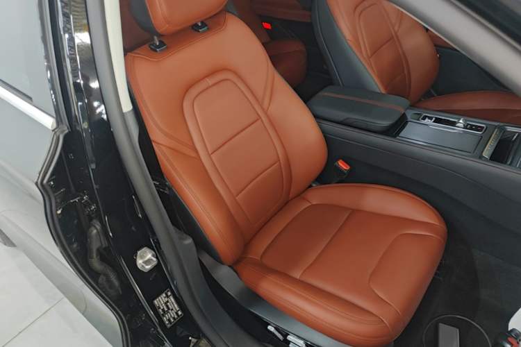 Used Lincoln Z 2025 2.0T Prestige Edition Right Front Seat