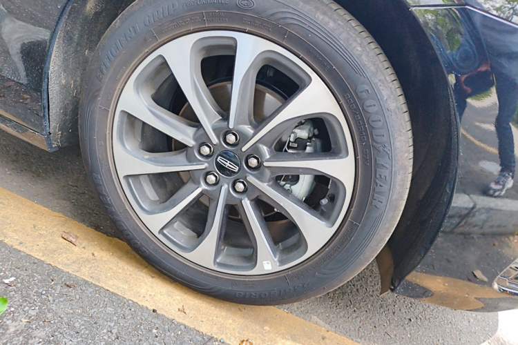 Used Lincoln Z 2025 2.0T Zunyue Edition Right Front Wheel Hub