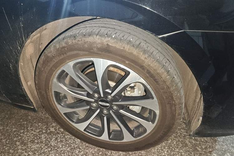 Used Lincoln Z 2025 2.0T Prestige Edition Right Front Wheel Hub