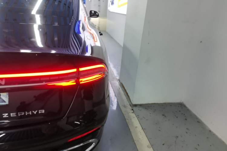 Used Lincoln Z 2025 2.0T Prestige Edition Right Rear Taillight