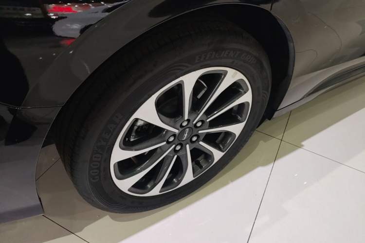Used Lincoln Z 2025 2.0T Prestige Edition Right Rear Wheel Hub