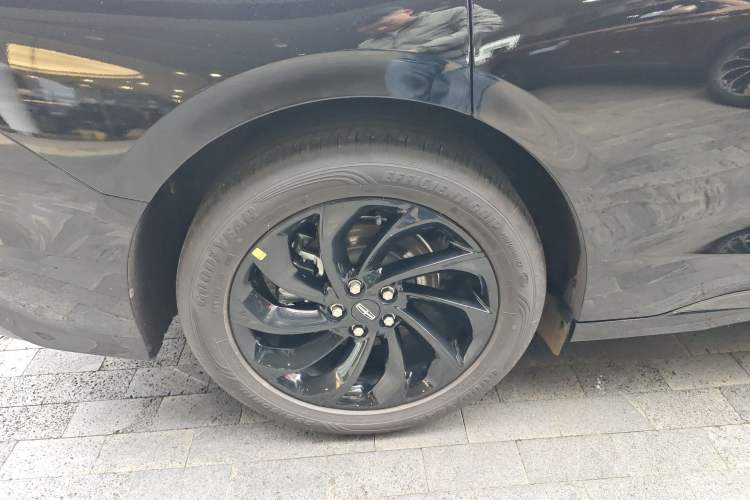 Used Lincoln Z 2025 2.0T Prestige Hybrid Edition Right Rear Wheel Hub