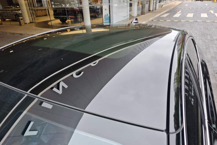 Used Lincoln Z 2025 2.0T Prestige Hybrid Edition Roof