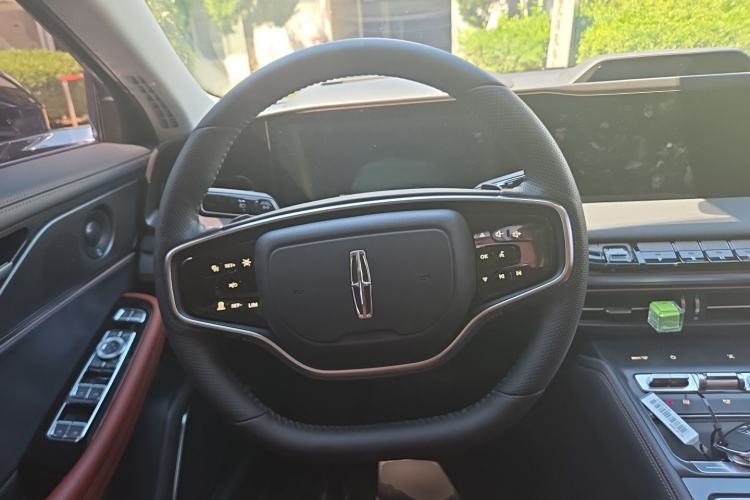 Used Lincoln Z 2025 2.0T Luxury Edition Steering Wheel
