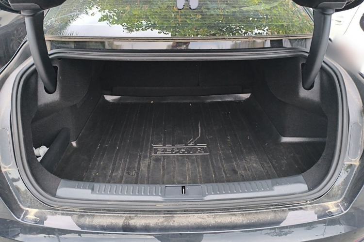 Used Lincoln Z 2025 2.0T Prestige Edition Trunk