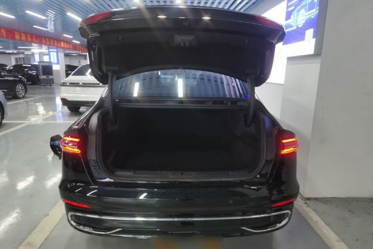 Used Lincoln Z 2025 2.0T Prestige Edition Trunk