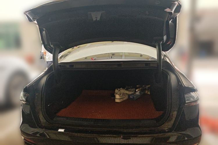 Used Lincoln Z 2025 2.0T Prestige Edition Trunk