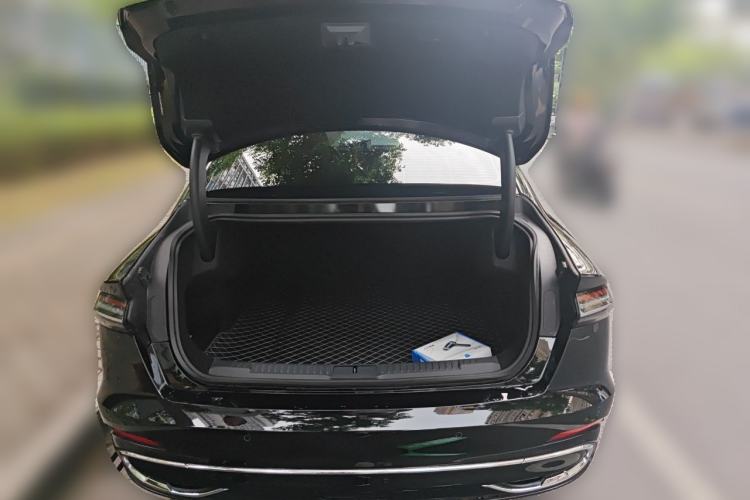 Used Lincoln Z 2025 2.0T Prestige Edition Trunk