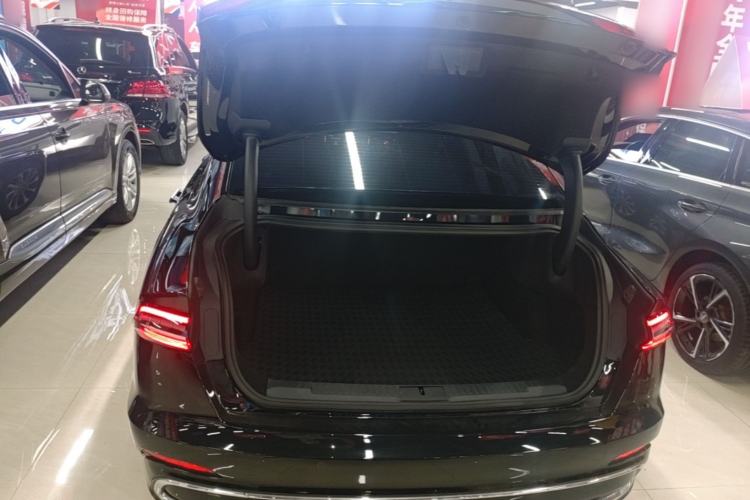 Used Lincoln Z 2025 2.0T Prestige Edition Trunk