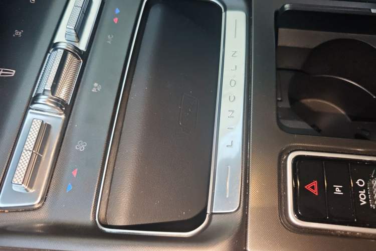 Used Lincoln Z 2025 2.0T Luxury Edition Vehicle Key