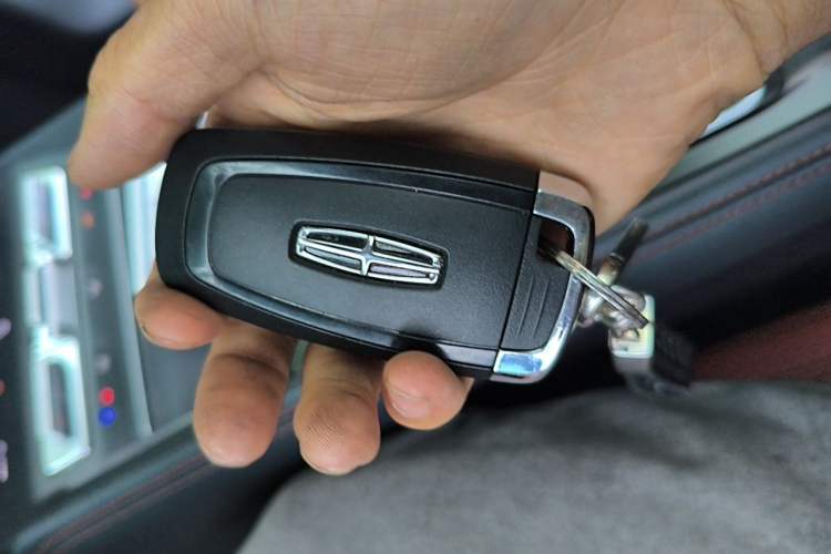 Used Lincoln Z 2025 2.0T Prestige Edition Vehicle Key