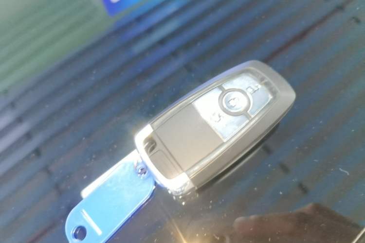 Used Lincoln Z 2025 2.0T Prestige Edition Vehicle Key
