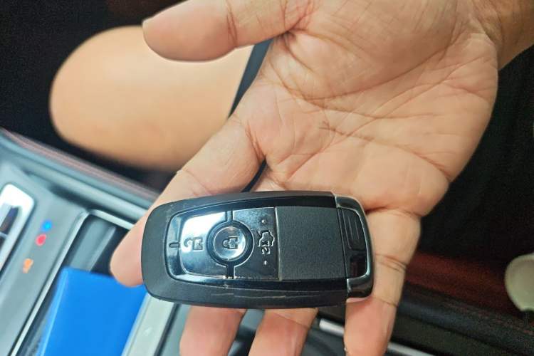 Used Lincoln Z 2025 2.0T Prestige Edition Vehicle Key