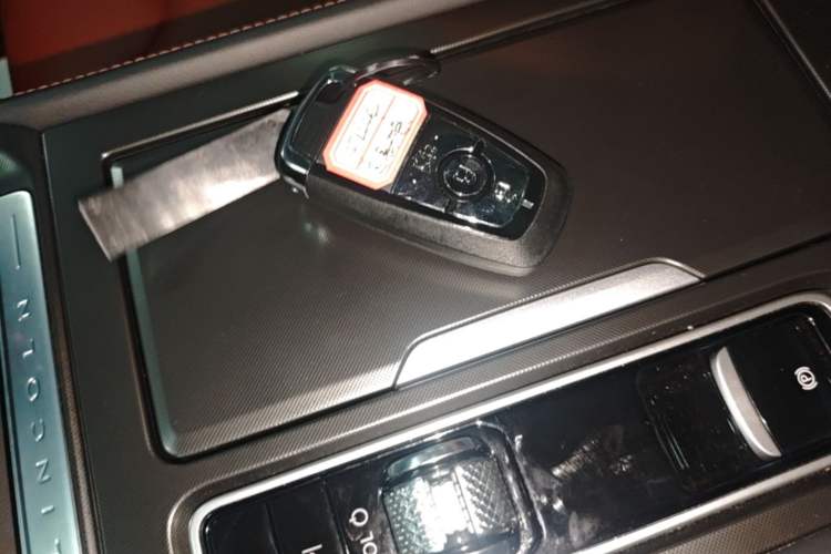 Used Lincoln Z 2025 2.0T Prestige Edition Vehicle Key