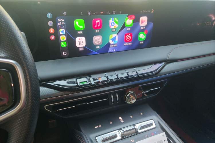 Used Lincoln Z 2025 2.0T Prestige Edition Audio And AC Panel