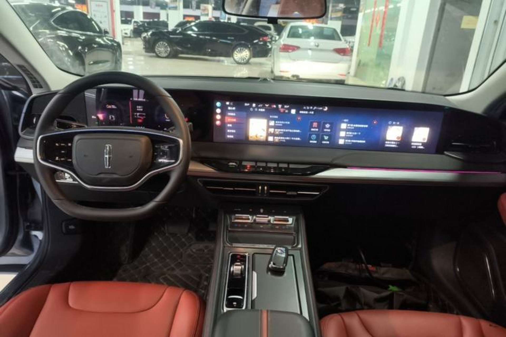 Used Lincoln Z 2025 2.0T Prestige Edition Center Console