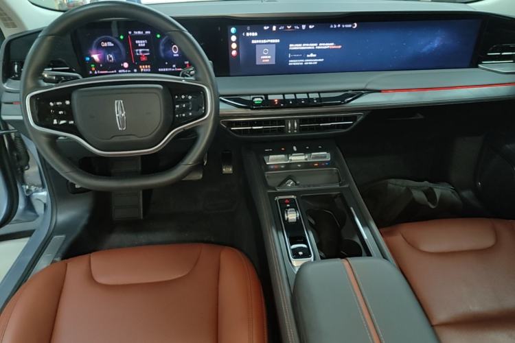 Used Lincoln Z 2025 2.0T Prestige Edition Center Console
